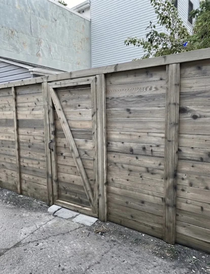 Avant - Clôture en bois